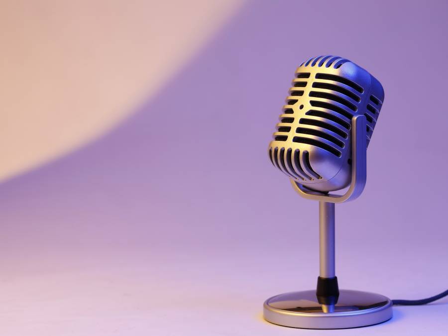 ?- Au micro de Radio Campus Orléans 